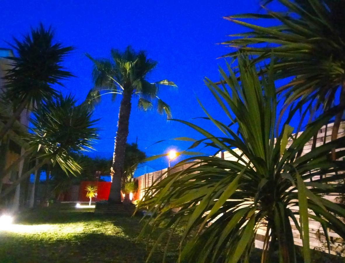 דלטברה Casablanca El Petit Hotel מראה חיצוני תמונה